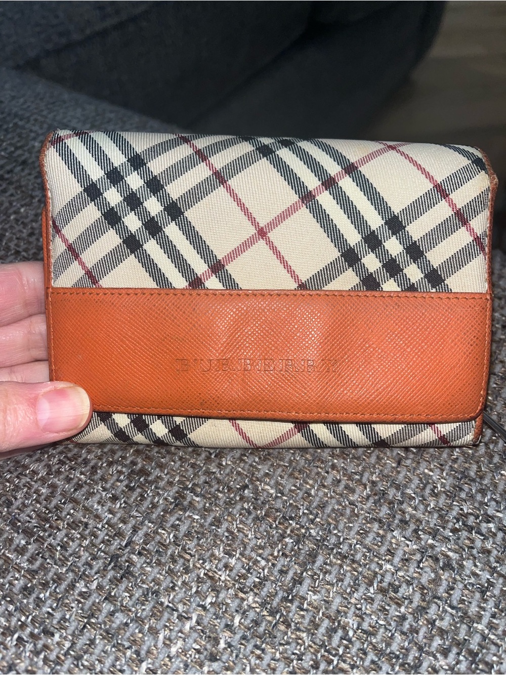 Burberry Nova Check Wallet - Picture 2 of 8
